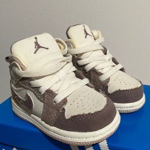 Gently Used Nikes Infant Boys Size 3.5
